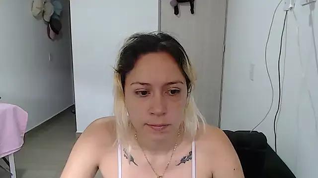 MommyMiaWs on StripChat 