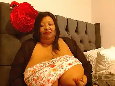 nancy111 on StripChat 