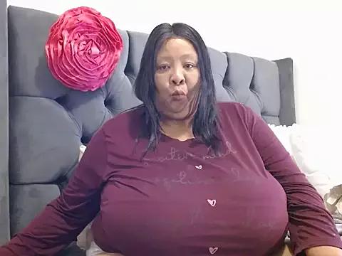 nancy111 on StripChat 