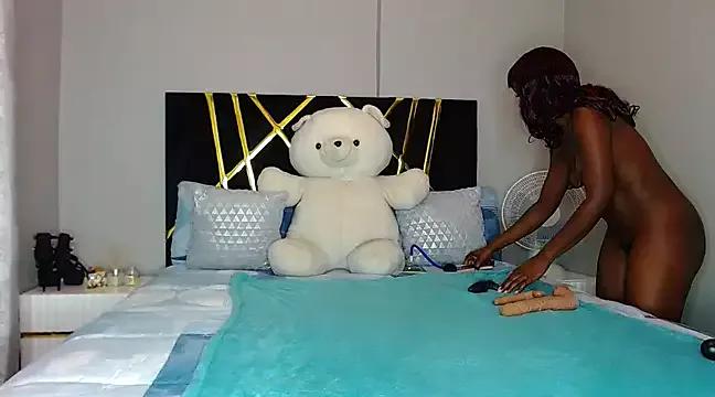 NaughtyVixen25 on StripChat 