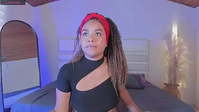 nayah__ on StripChat 