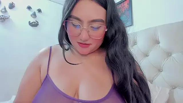 NayaWayne on StripChat 