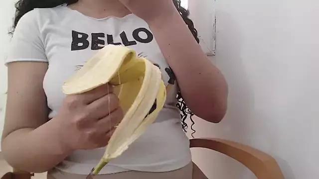 nicebrown on StripChat 