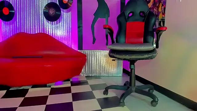 Freechat nickyminach_ on StripChat