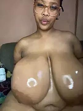 NonoGotBoobies on StripChat 