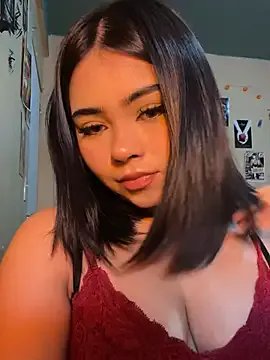 pinkybombon model from sc