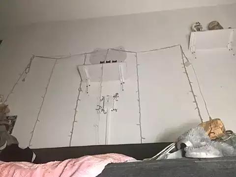 poppergirl69 on StripChat 