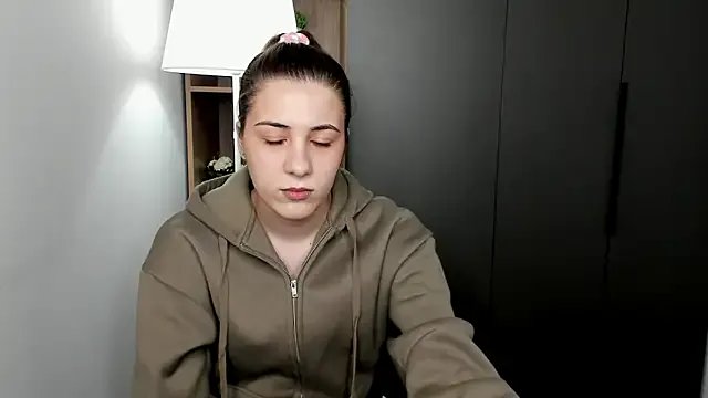 QueenieGitt &mdash; Freechat, 23 years old, 14 viewers