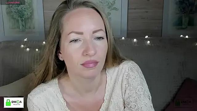 Queenymel — Freechat on StripChat