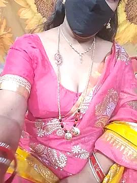 Raashi369 on StripChat 