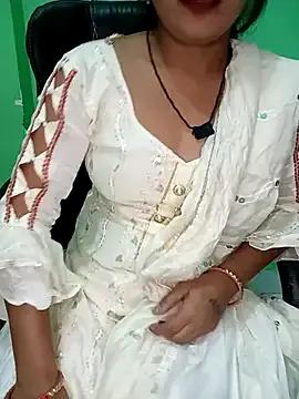 Rashmi_011 on StripChat