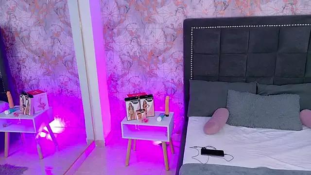 Freechat RavenGloomy on StripChat