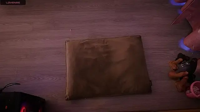 Redhead_Shark_new — MAKE MY FACE SO MESSY WITH YOUR CUM