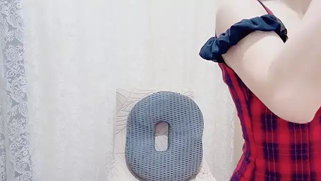 Rellababyy on StripChat 