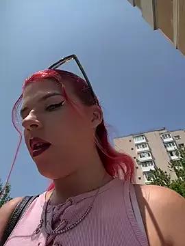 RiriRoseey on StripChat 