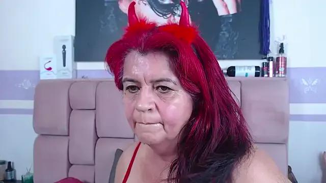 StripChat RoxetteMature is Freechat RoxetteMature — masturbation and penetration anal