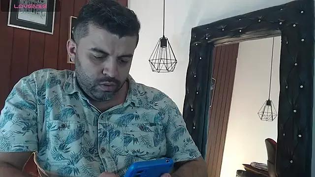 Santi_Ruiz2 on StripChat 
