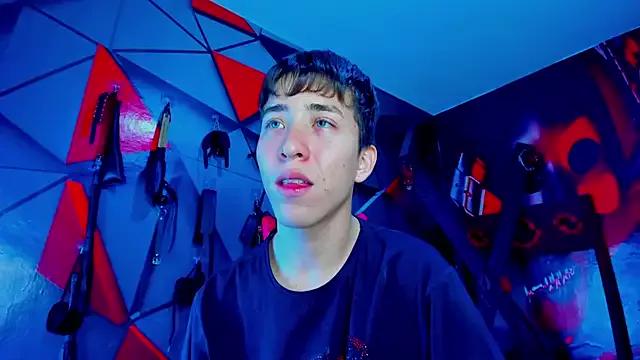 Santiago_LatinBoy on StripChat 