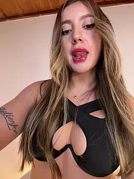 Sarapalmer1 on StripChat 