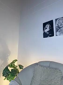 Sarapalmer1 on StripChat 