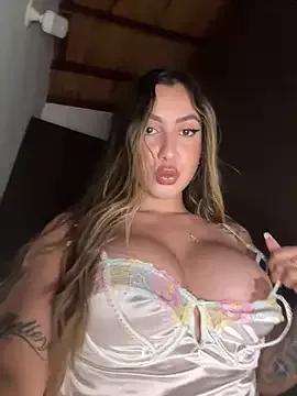Sarapalmer1 on StripChat 