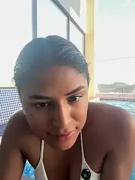 SaraParisi on StripChat 