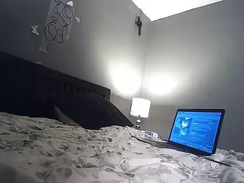 sassy_megan on StripChat 