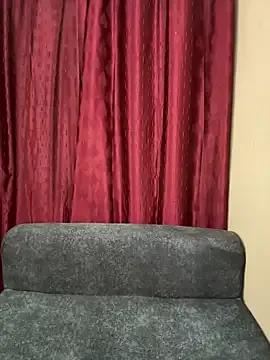 sassygirl4141 on StripChat 