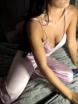 SECRETBELLAUK's avatar