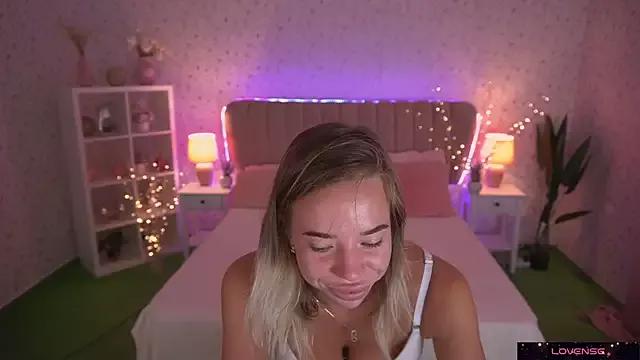 Sexy_Ira on StripChat