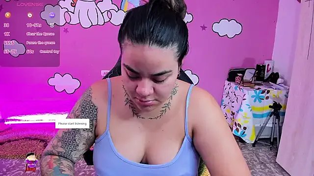 Sharon_hils on StripChat