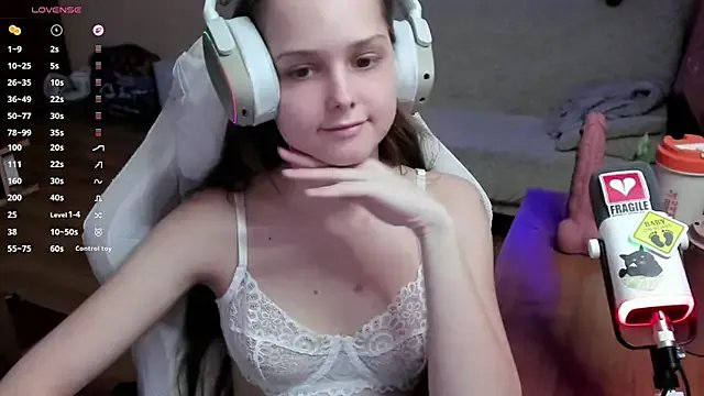 SharybbFace — dildo in my pussy