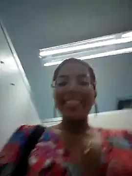 SheenaBrooke on StripChat 