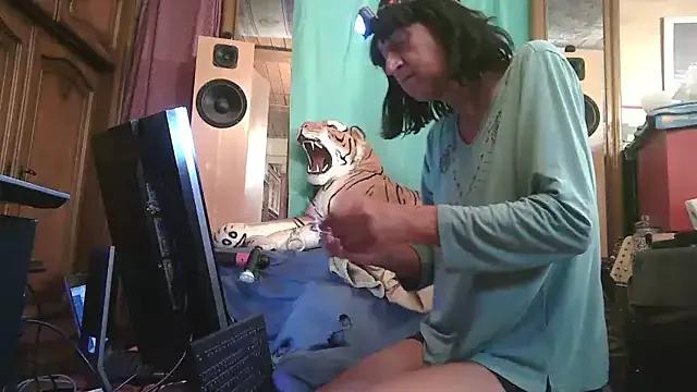 SissiDomination on StripChat 