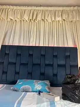 sofi_love3 — SHOW NAKED