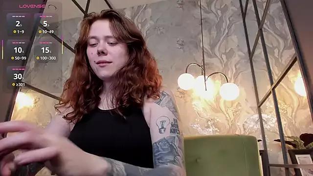 SophiePure on StripChat 