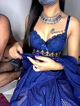 Suhu_love — Squirt and nude in public