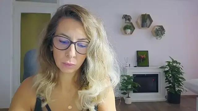 StripChat SukyGirl is Freechat SukyGirl — Make me happy