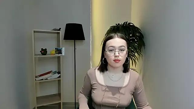 SunnCowick on StripChat 