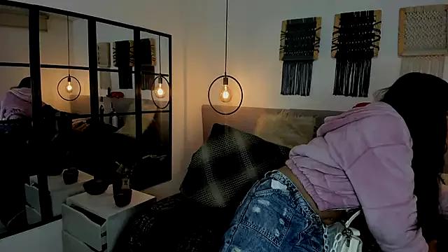 Sweet_camille on StripChat 