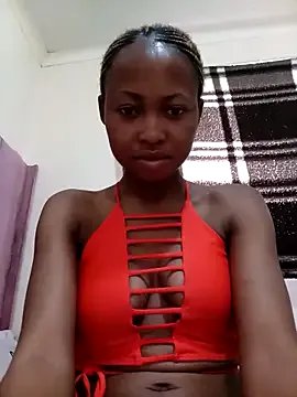Sweethoneypot25 on StripChat