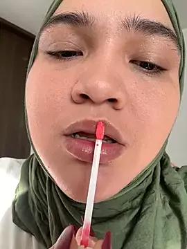 Freechat sweetmuslim01 on StripChat