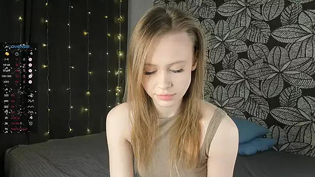 TaraSims on StripChat 