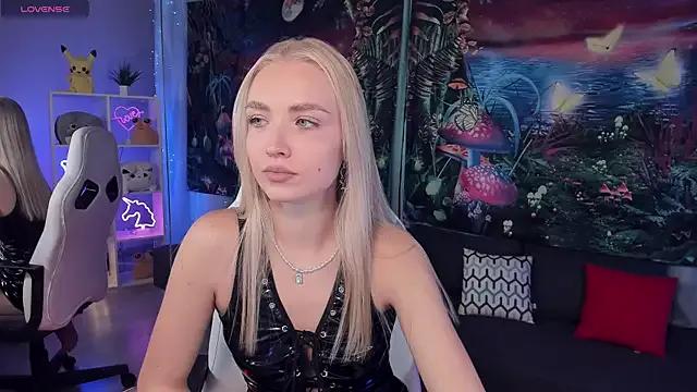 TessaGrays on StripChat 