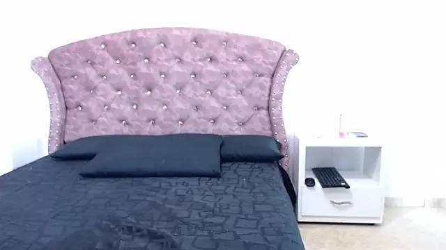 Tiifany_Baker on StripChat