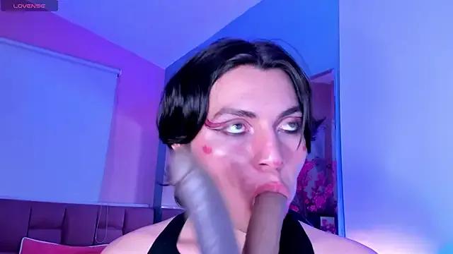 Tommy_Lovee — Show ass in doggy
