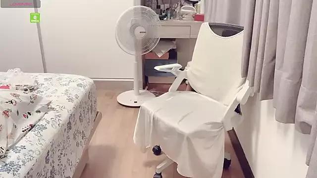 tw_yaya on StripChat