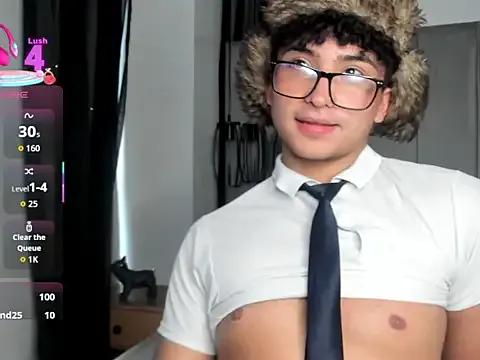 Valentin0_3 on StripChat