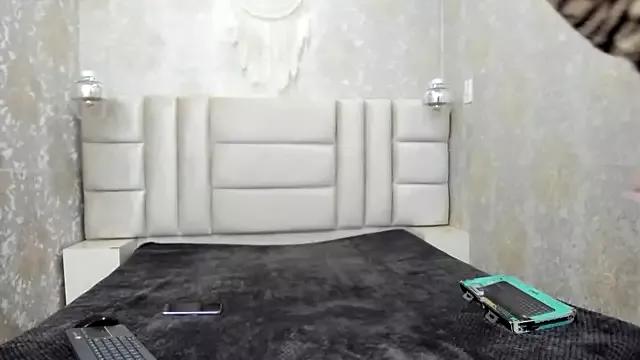 StripChat VALENTINA3x is Freechat VALENTINA3x — torso blowjob