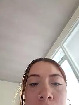 valery_mora on StripChat